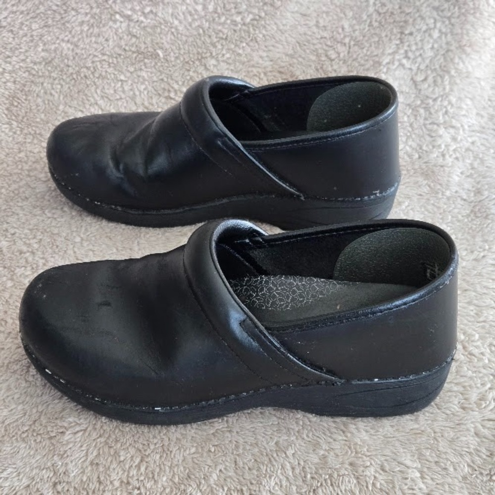 Dansko Womens Clog Shoes Black Leather Round Toe Slip Resistant 9-9.5 EUR 40 - Picture 3 of 9